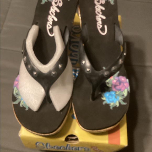 Skechers Sandals - Picture 4 of 5